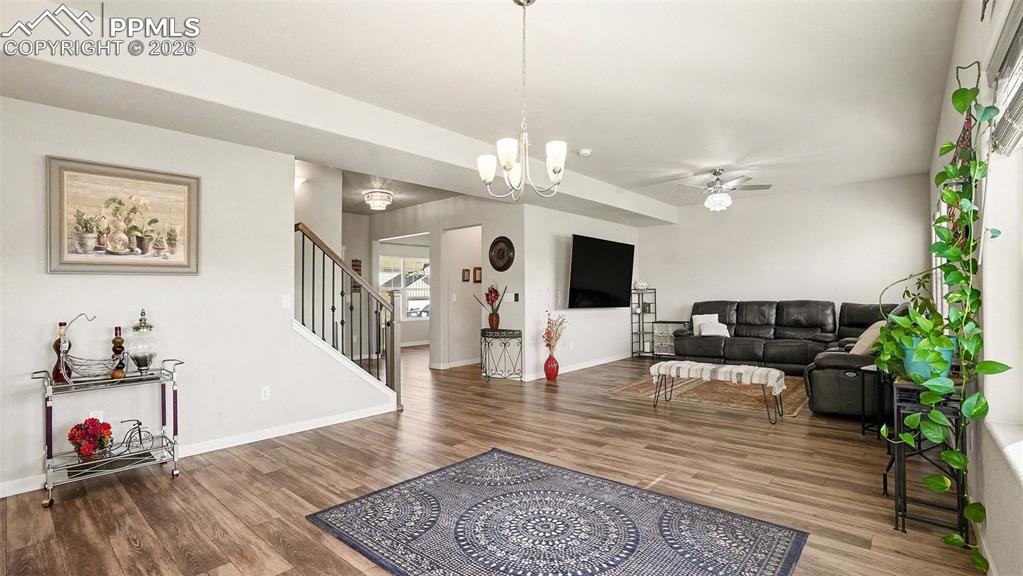 Image 15 of 44: Living Room