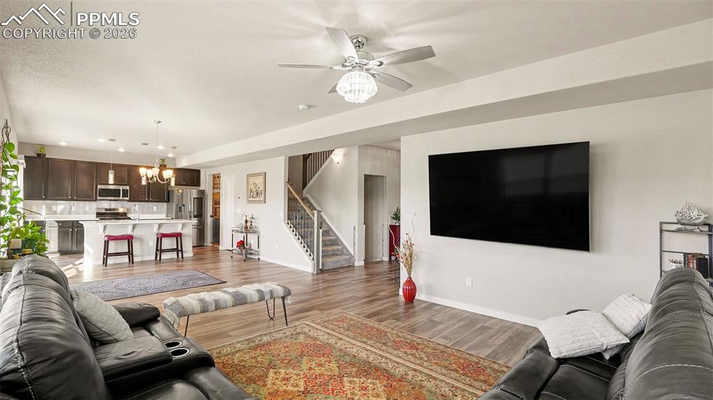 Image 16 of 44: Living Room