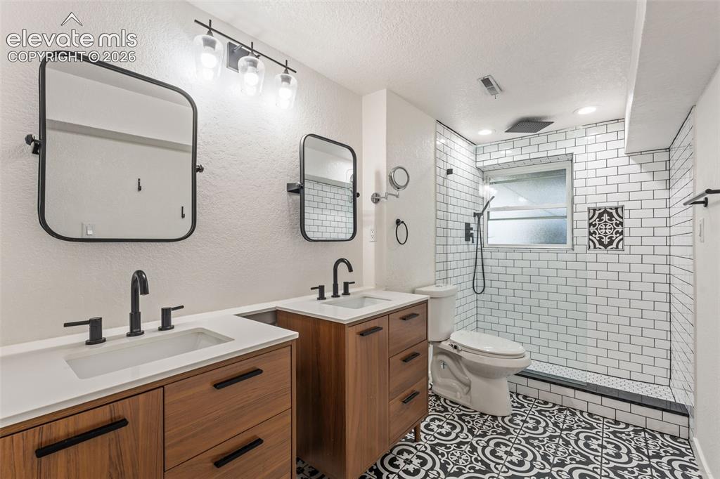 Image 36 of 50: Basement bathroom