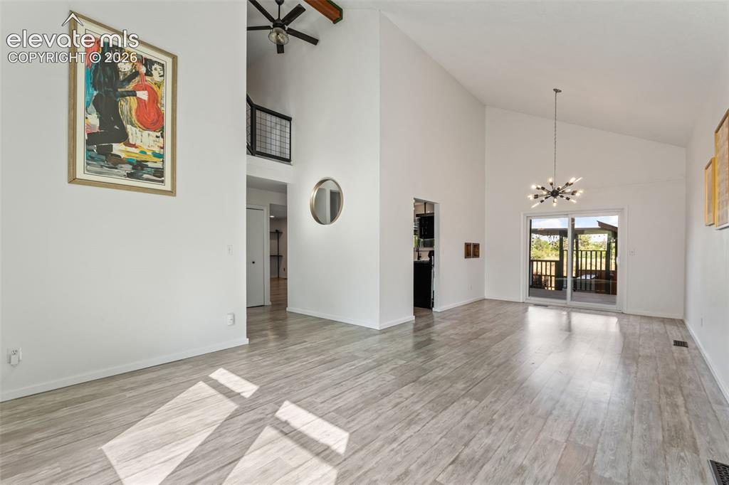 Image 5 of 50: Great Room