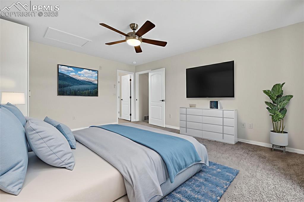 Image 31 of 38: Bedroom