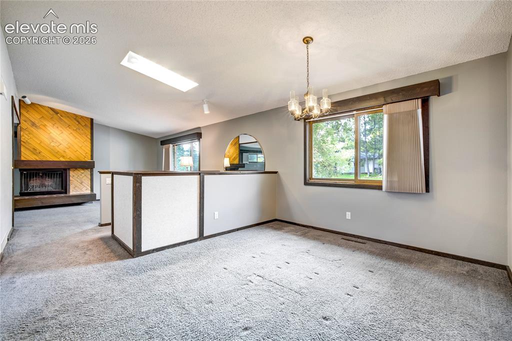 Image 9 of 50: Dining Room