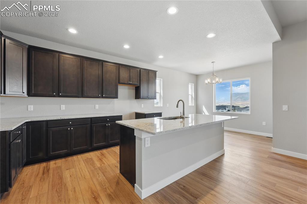 Image 4 of 22: Kitchen