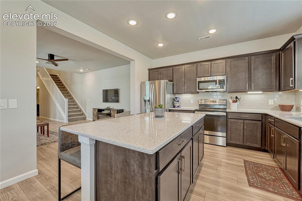 Image 5 of 31: Kitchen