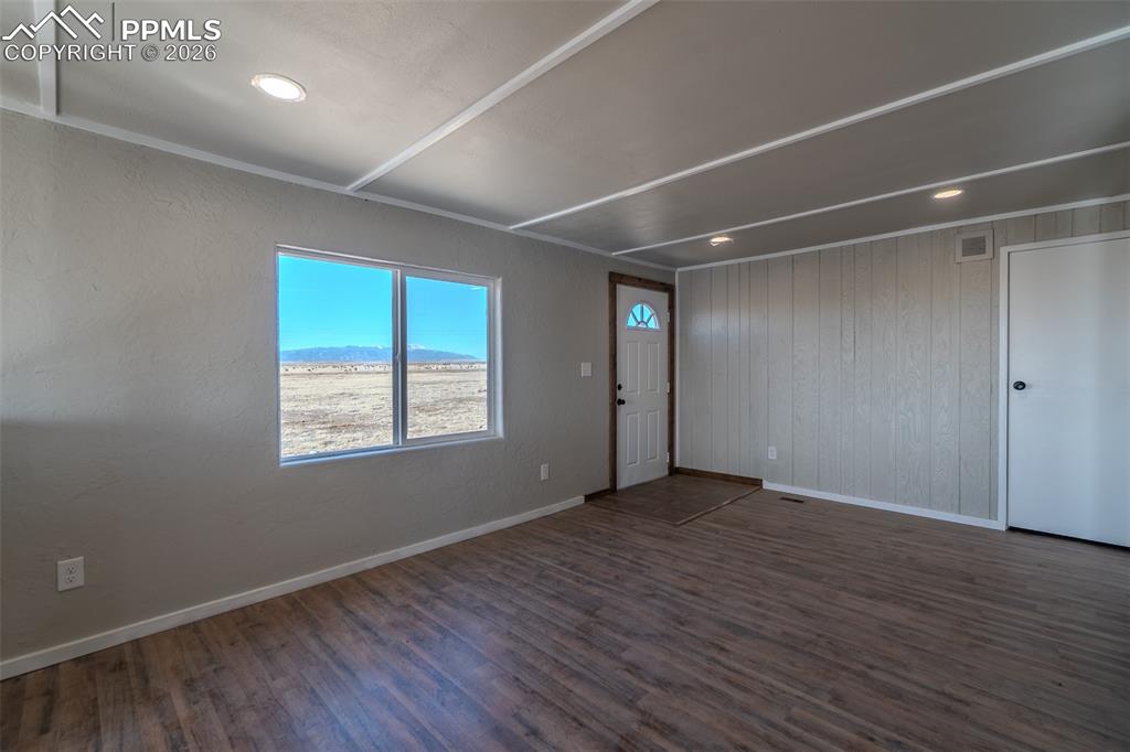 Image 14 of 37: Living Room