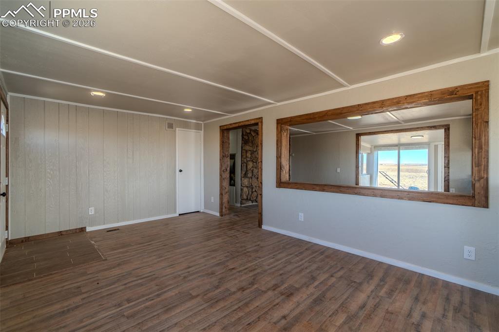 Image 15 of 37: Living Room