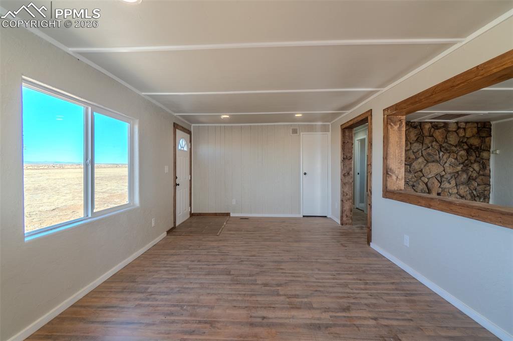 Image 16 of 37: Living Room