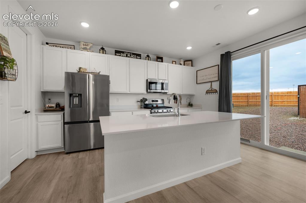 Image 9 of 27: Dining Area