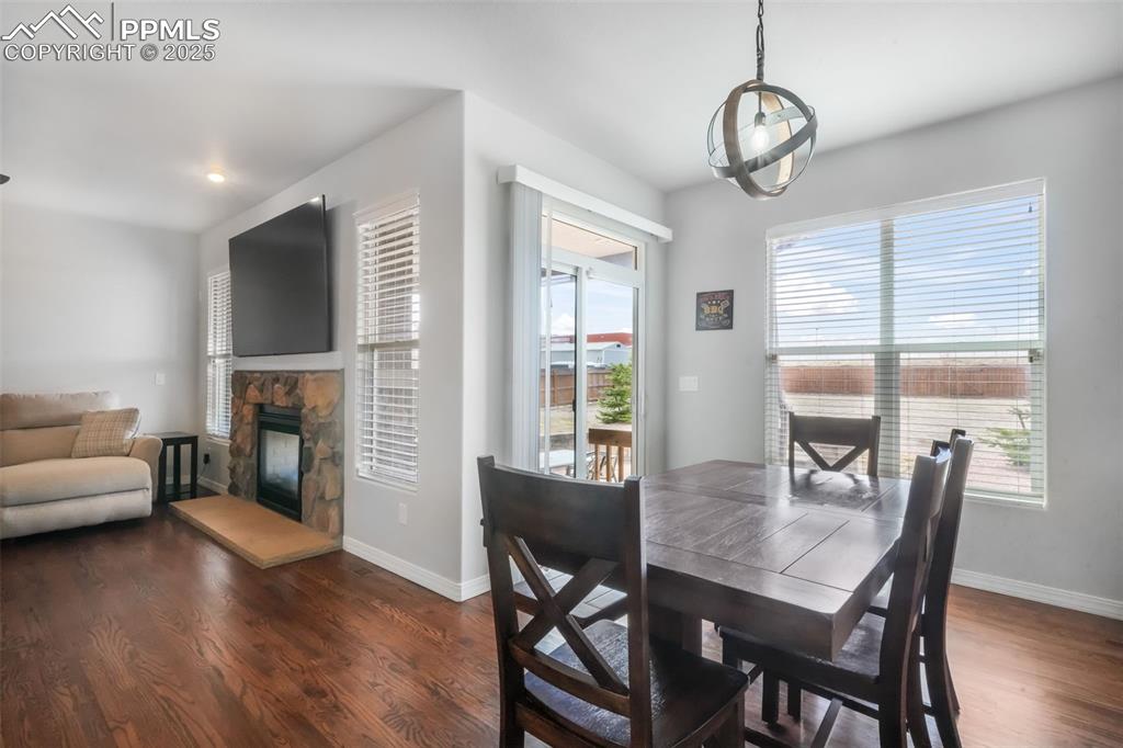 Image 26 of 50: Dining Area