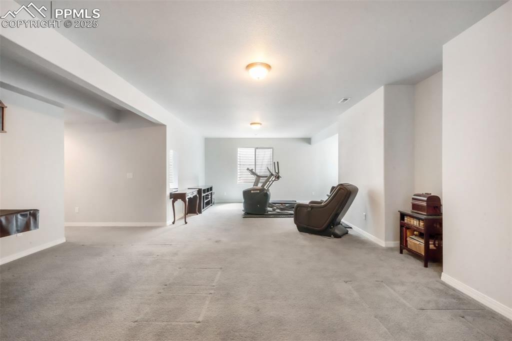 Image 30 of 50: Sitting Room