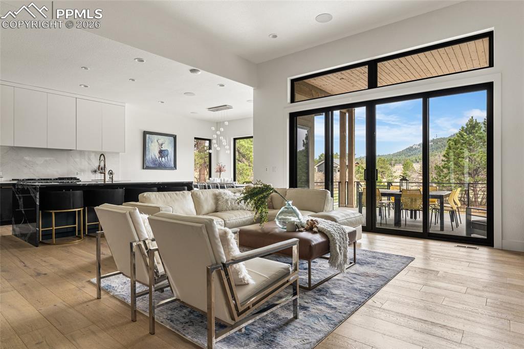 Image 11 of 32: Living Room