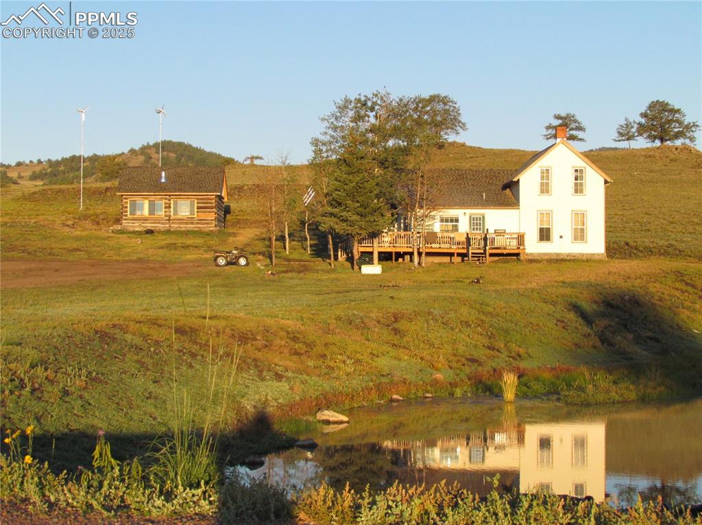 Image 28 of 45: Yard