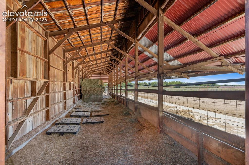 Image 28 of 48: Stable