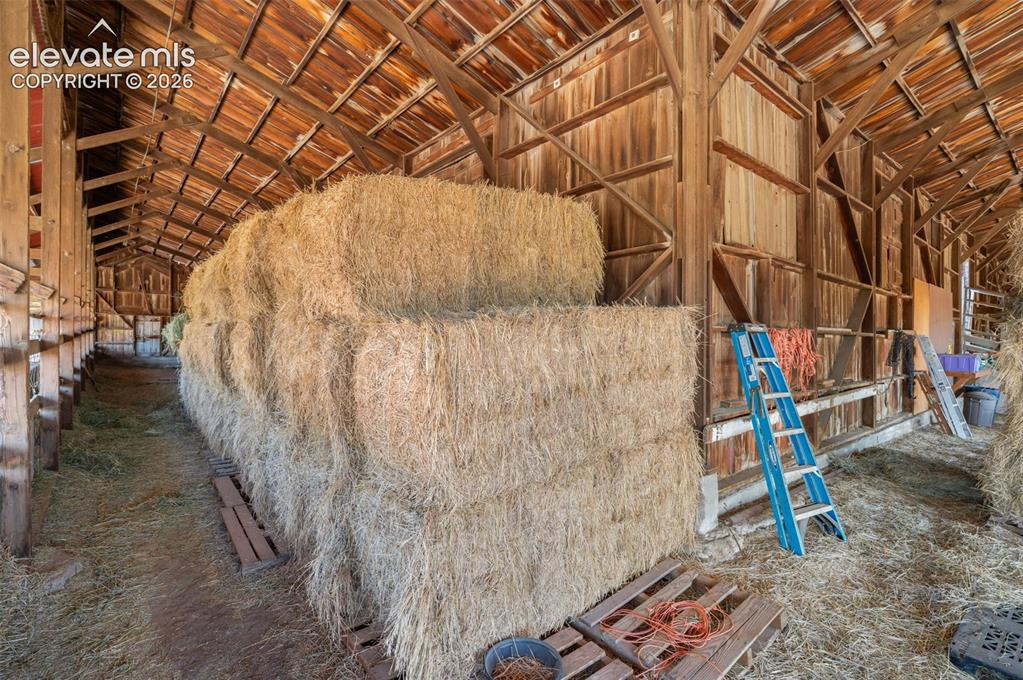 Image 29 of 48: Stable