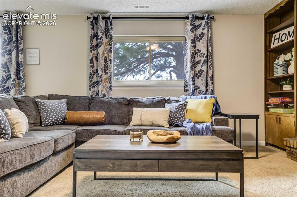 Image 15 of 44: Living Room