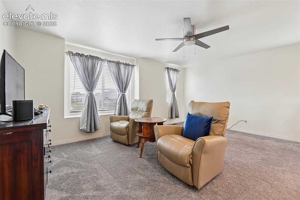 Image 16 of 31: Sitting Room