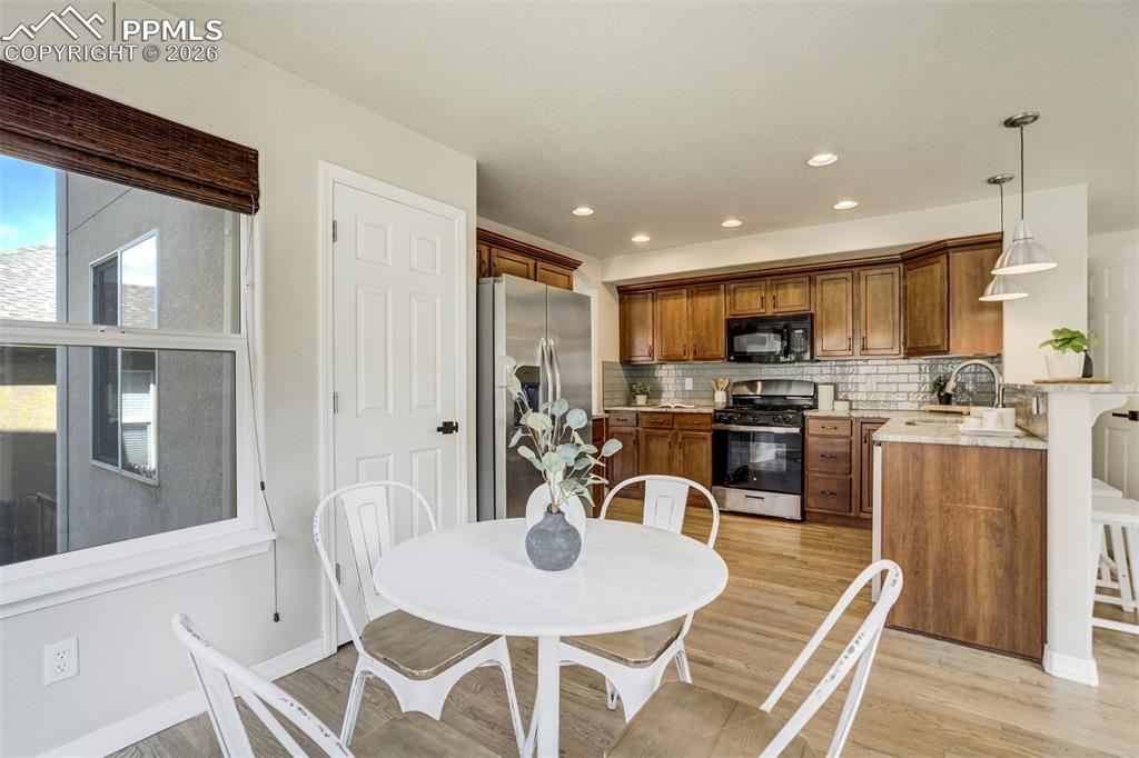 Image 13 of 45: Casual mornings, quick lunches, and coffee that turns into full conversatio