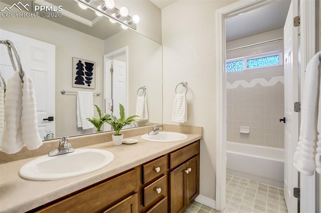 Image 31 of 45: Full secondary bathroom upstairs