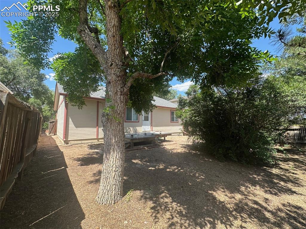 Image 15 of 22: View of yard