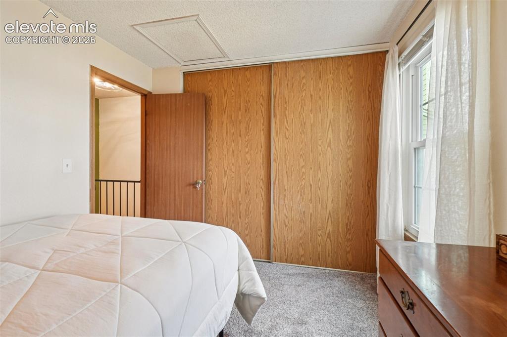 Image 15 of 24: Bedroom