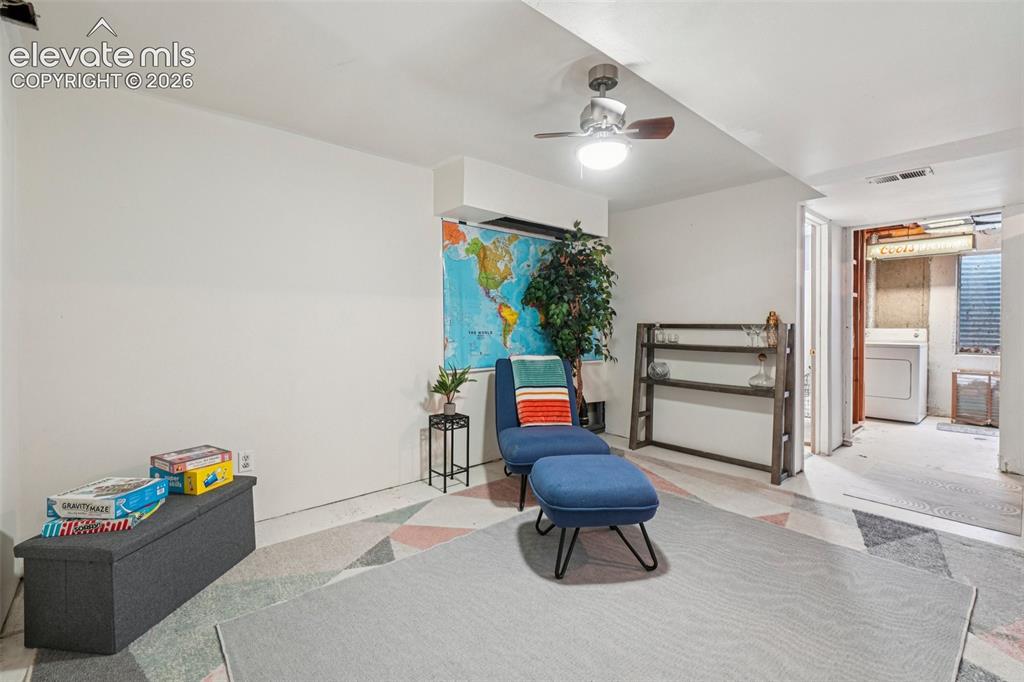 Image 16 of 24: Recessed ceiling with an integrated ceiling fan
