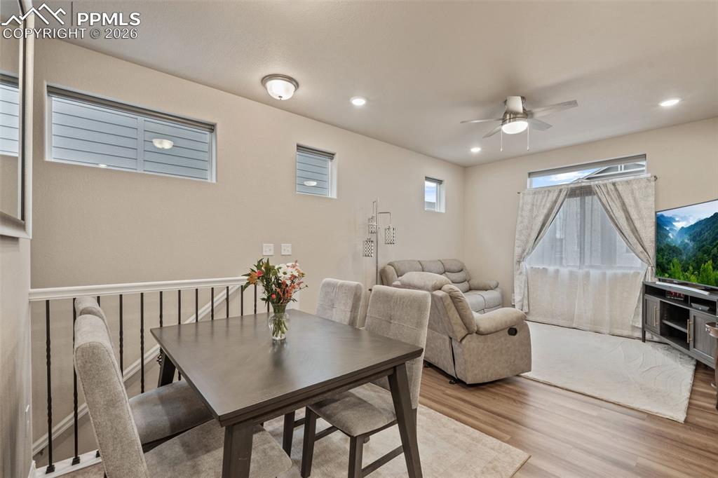 Image 11 of 46: Dining Area