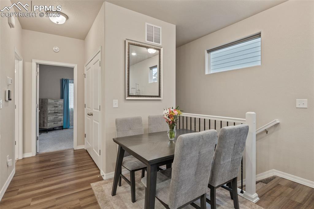 Image 12 of 46: Dining Area