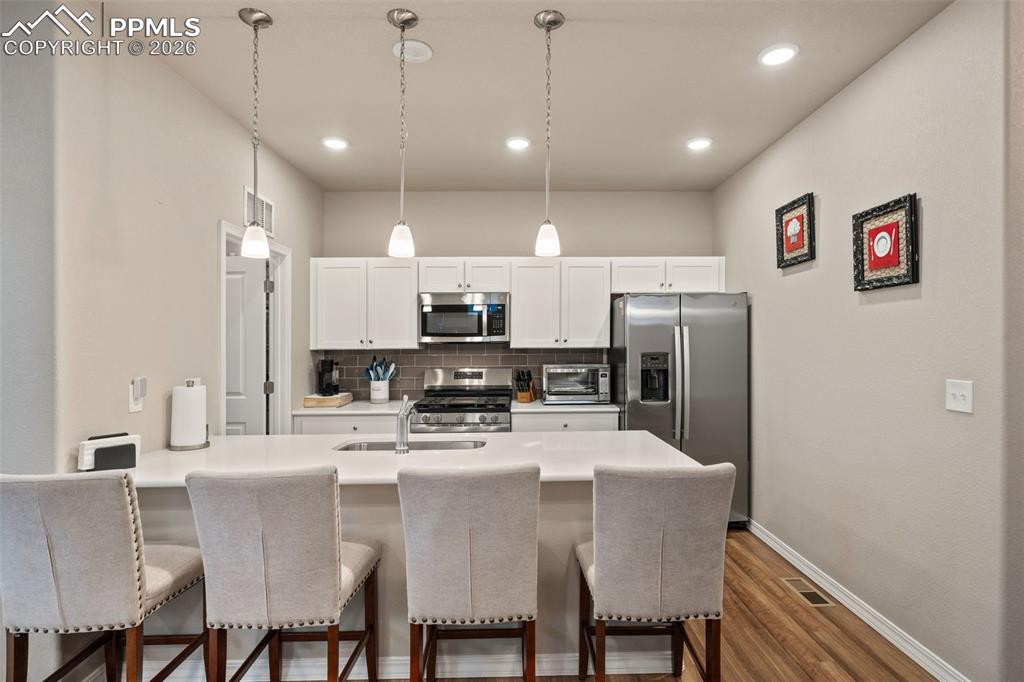 Image 5 of 46: Kitchen