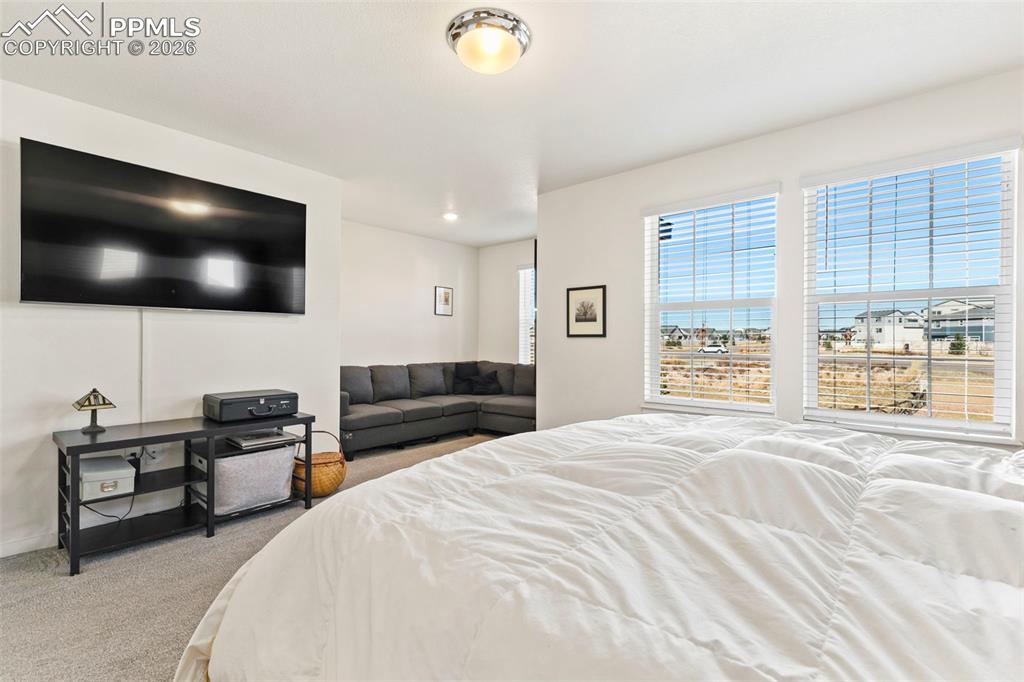 Image 15 of 35: Bedroom