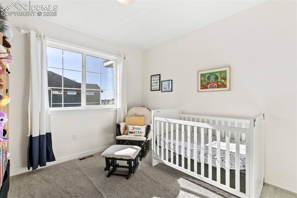 Image 23 of 35: Bedroom