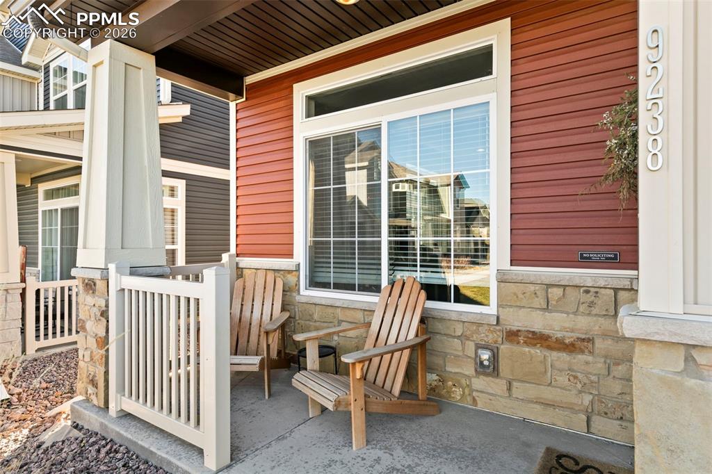 Image 26 of 35: Patio