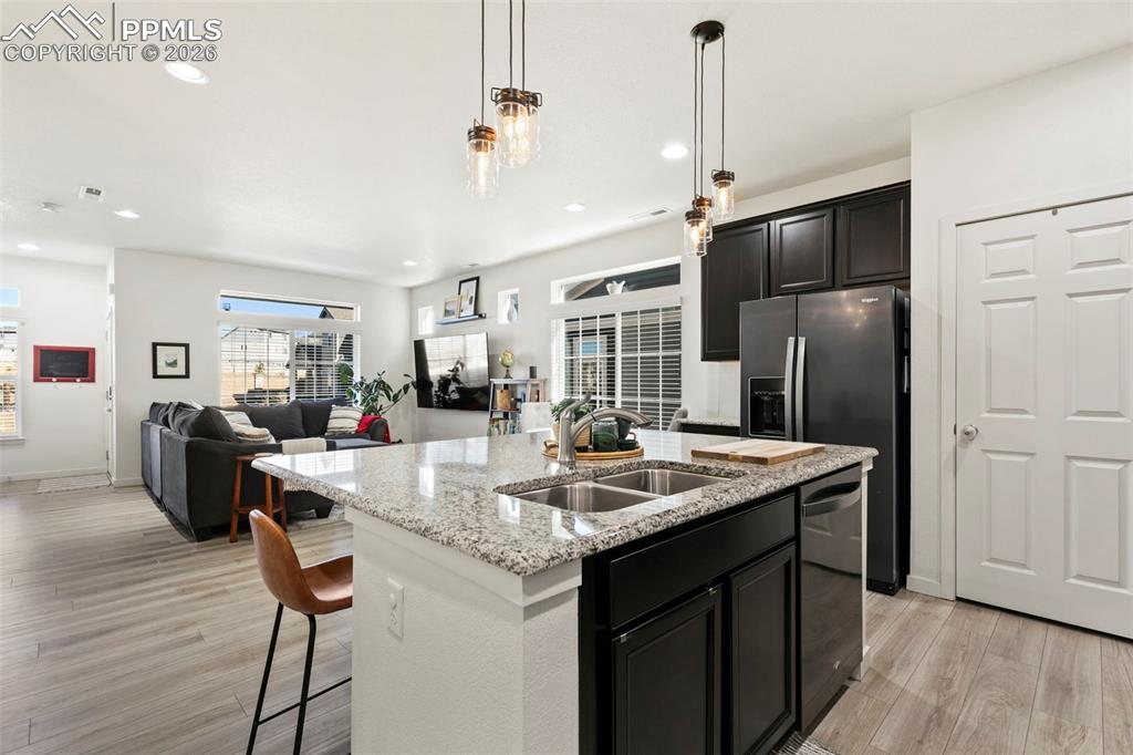 Image 3 of 35: Kitchen