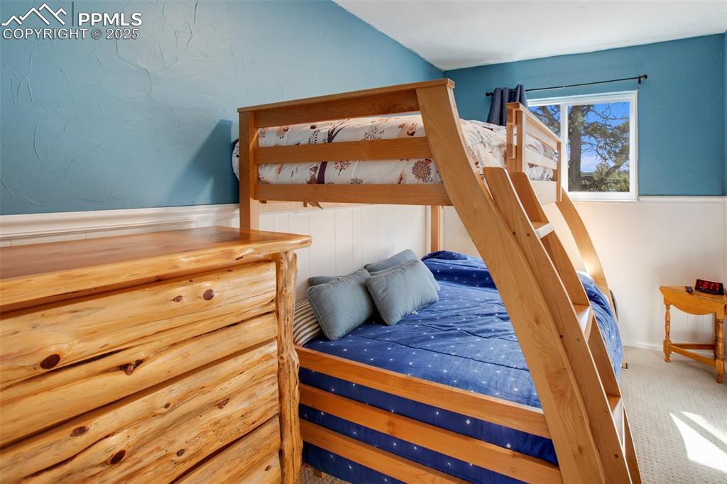 Image 27 of 36: View of carpeted bedroom