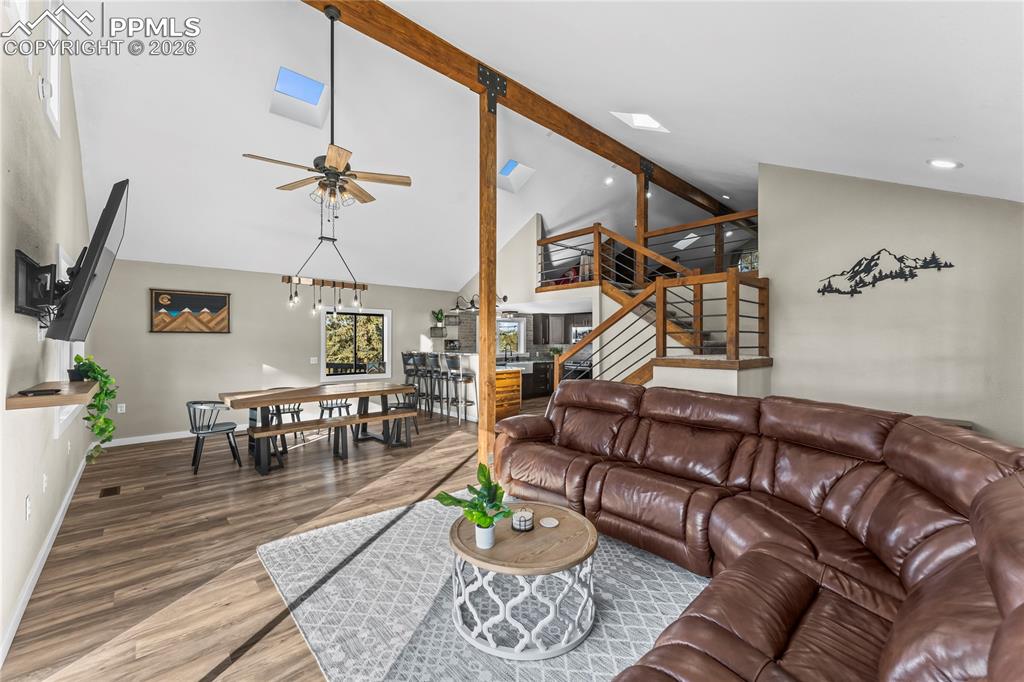 Image 4 of 34: Living Room