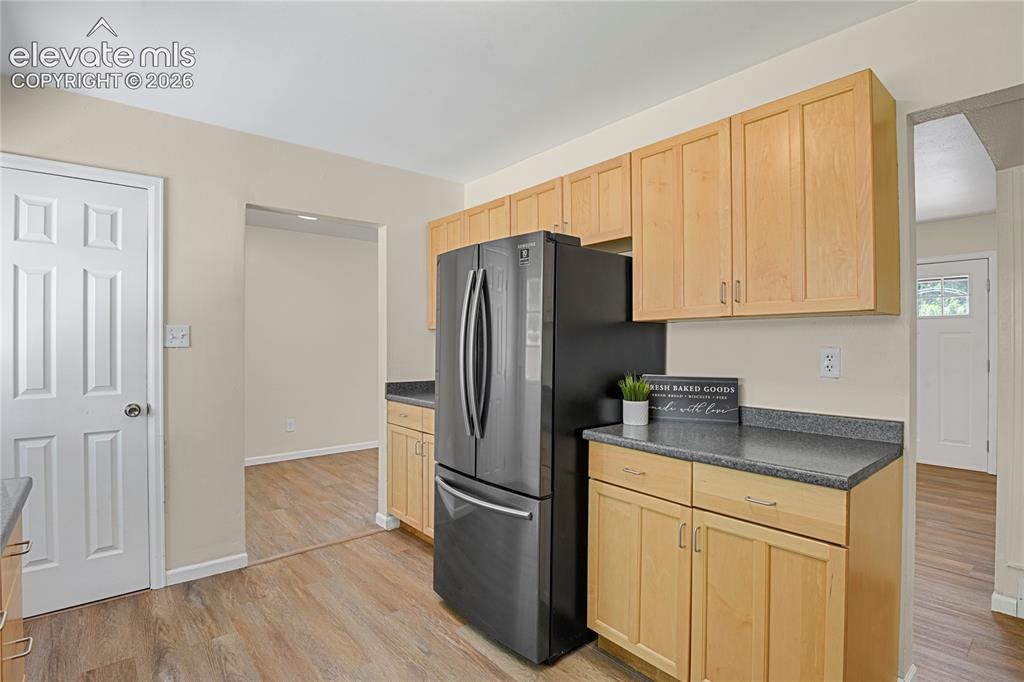 Image 12 of 28: Kitchen