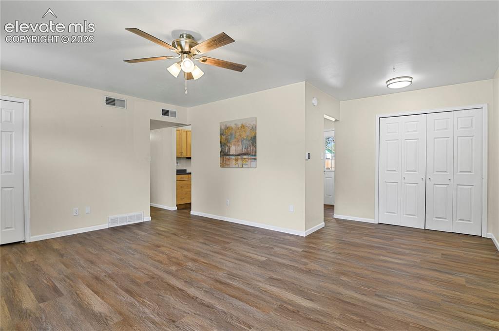 Image 7 of 28: Living Room