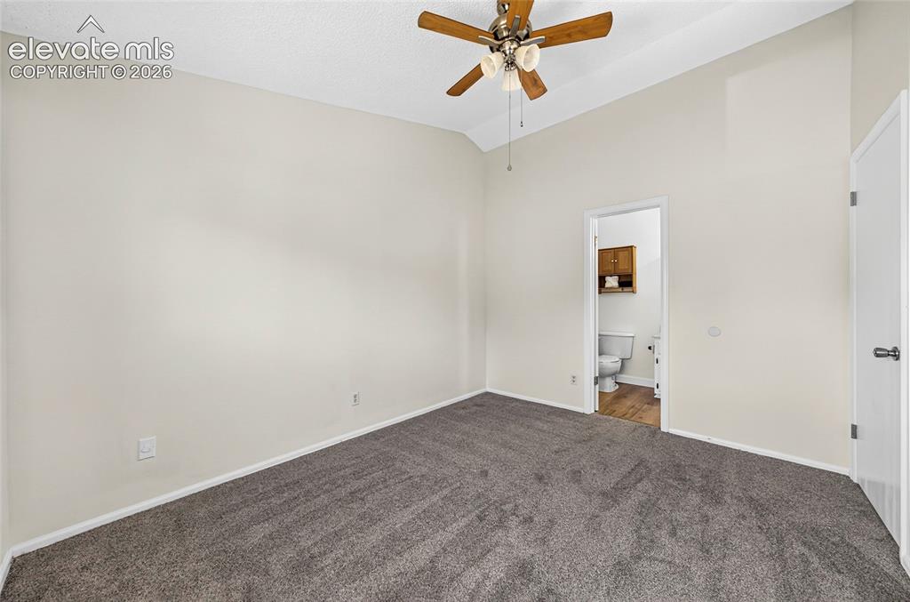 Image 11 of 31: Bedroom