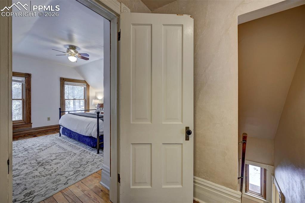 Image 20 of 42: Bedroom