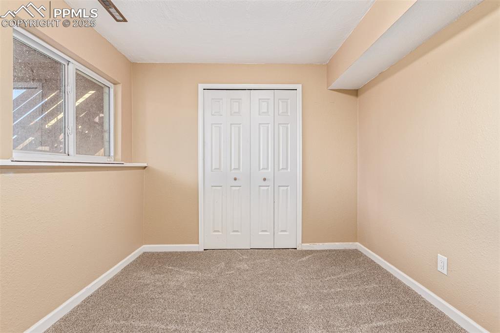 Image 21 of 39: Bedroom