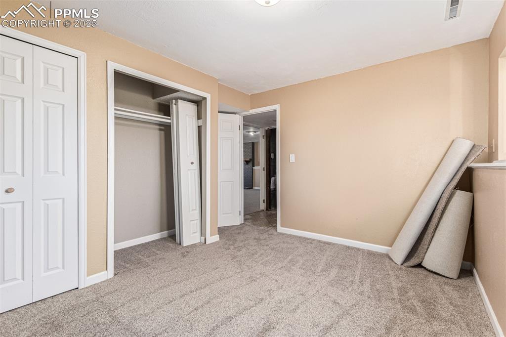 Image 25 of 39: Bedroom