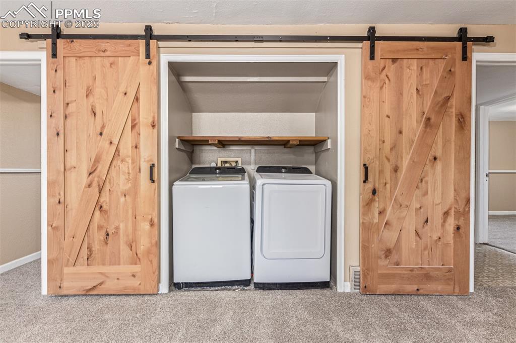 Image 27 of 39: Laundry