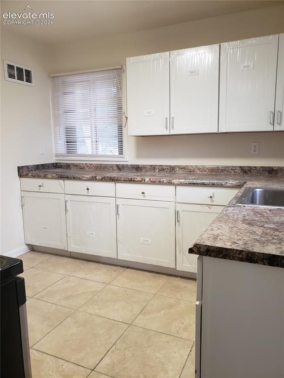 Image 3 of 13: Kitchen