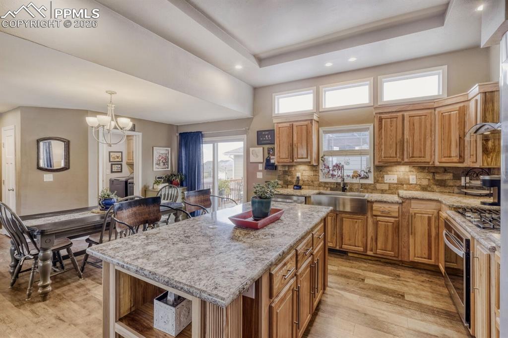 Image 11 of 33: Kitchen