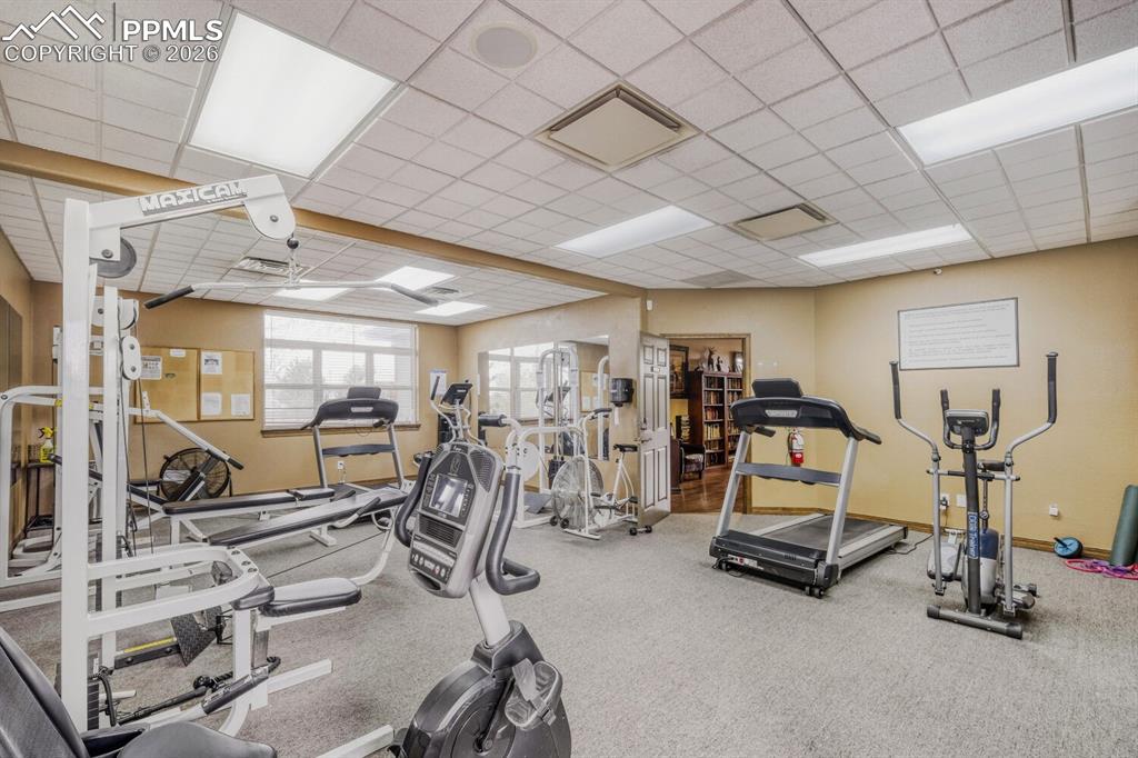 Image 28 of 33: Gym