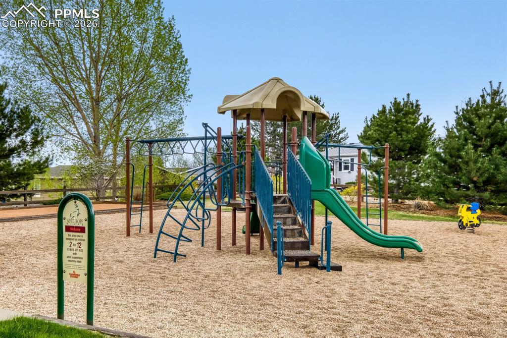 Image 30 of 33: Playground
