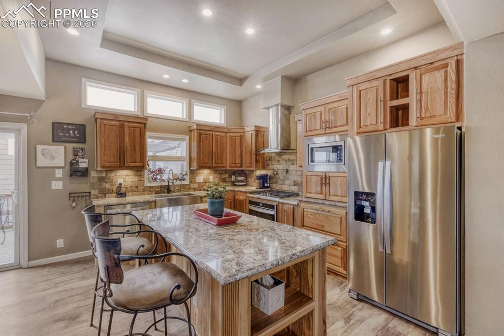 Image 9 of 33: Kitchen