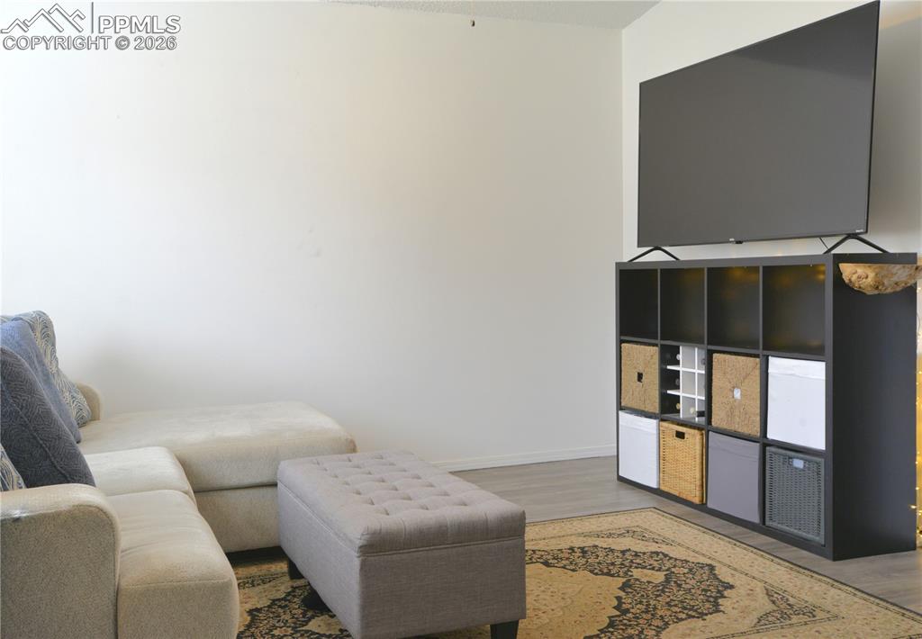 Image 5 of 25: is perfect for TV, reading, and relaxing.