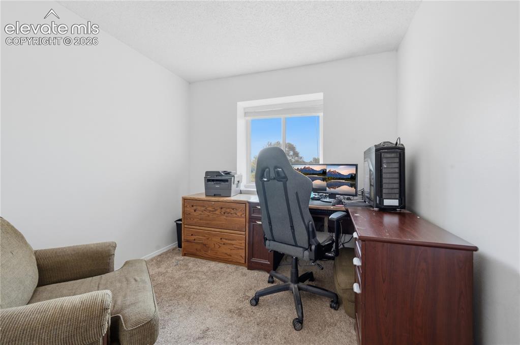 Image 19 of 29: Bedroom