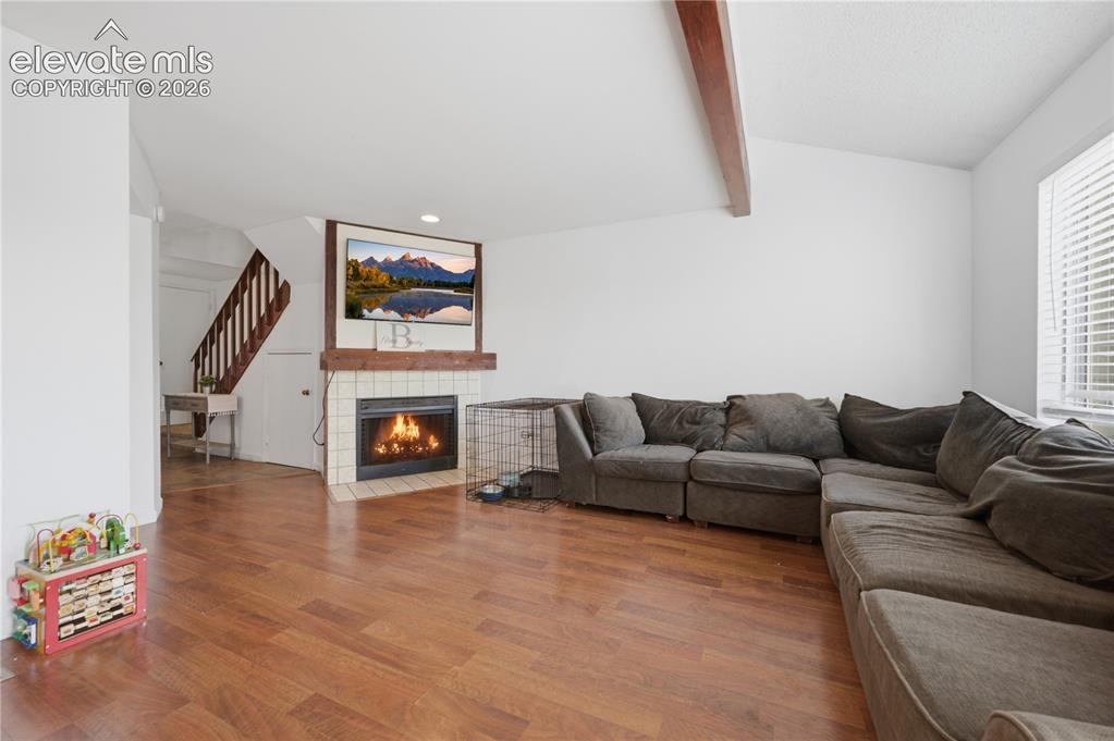 Image 4 of 29: Living Room