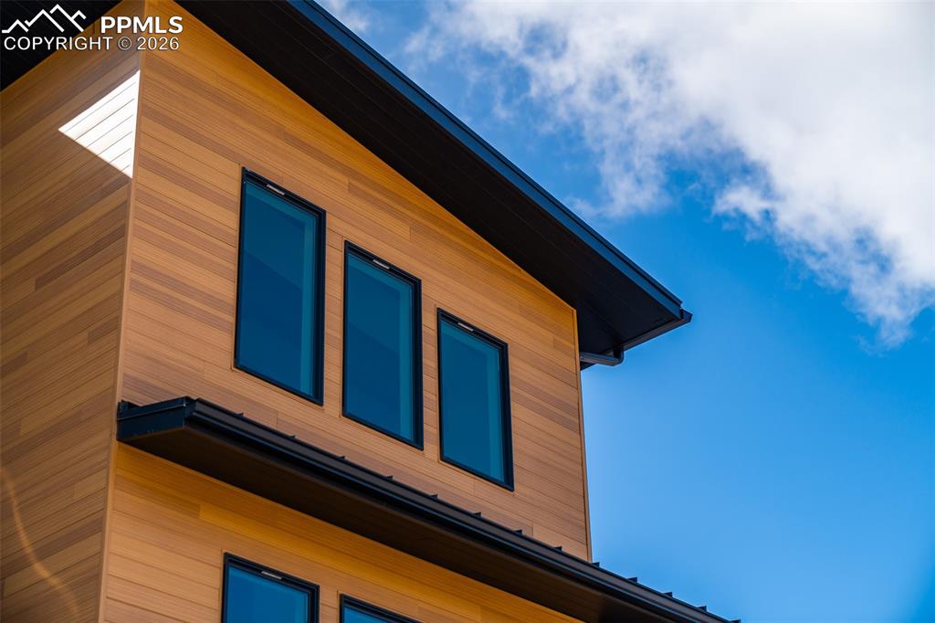 Image 25 of 50: Side of Structure